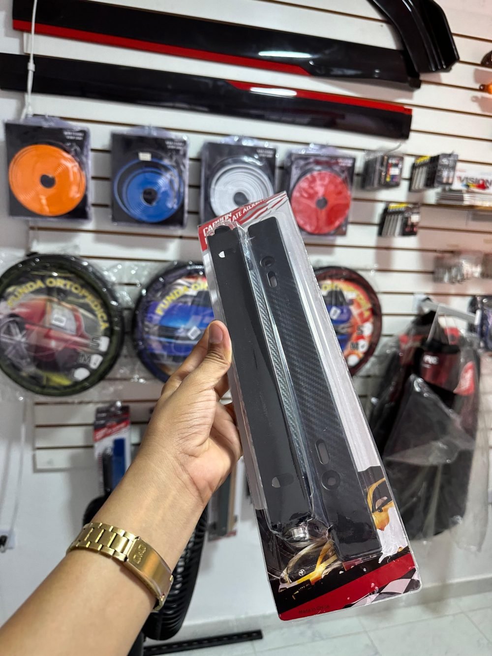 PORTA PLACAS AJUSTABLES
